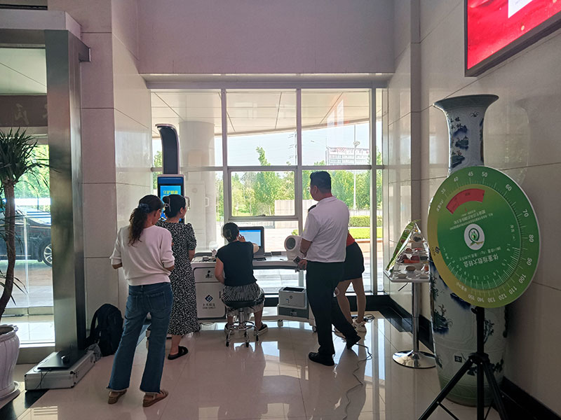 聊城市疾控中心使用智能體檢一體機現場 聊城市疾控中心使用智能體檢一體機現場